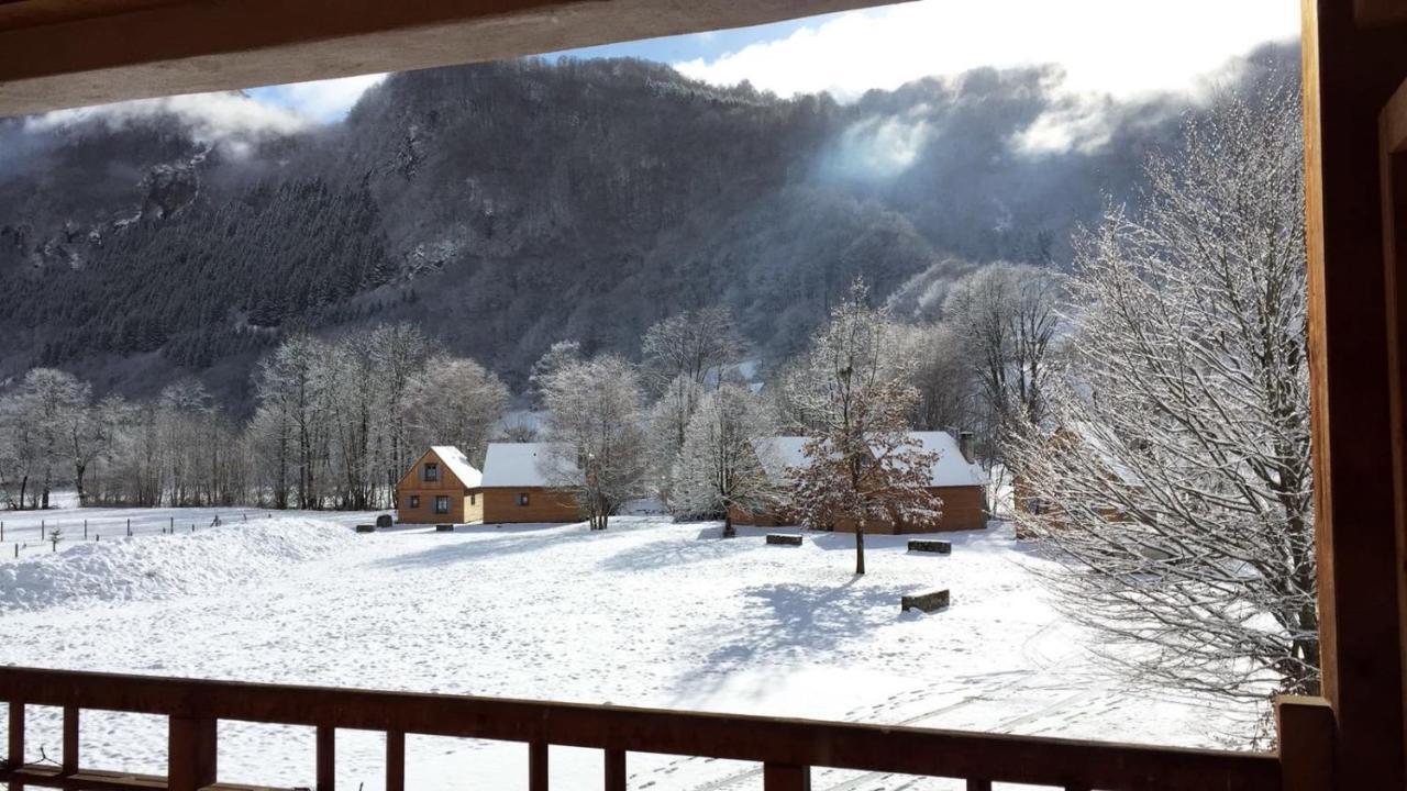 Les Chalets D'Arrens Bagian luar foto
